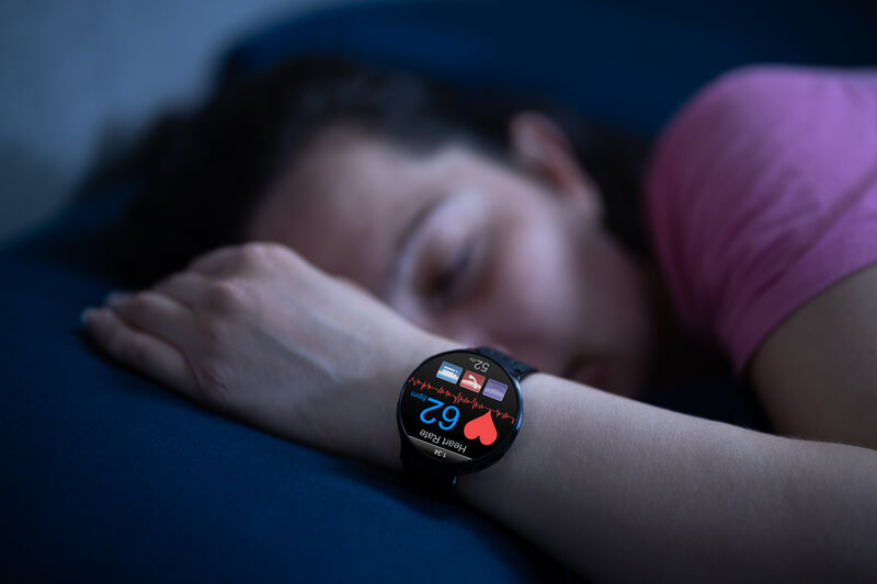 alvásfigyelő alkalmazások és eszközök segíthetnek jobban megérteni az alvási szokásainkat